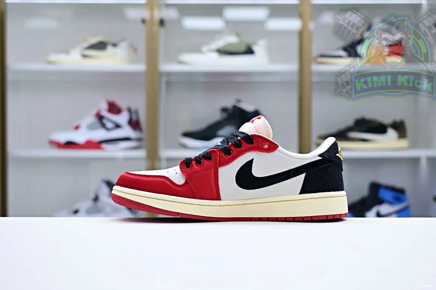 Low Trophy “Away” OG Room 1 Jordan Air x Jordan Kimikick 0621